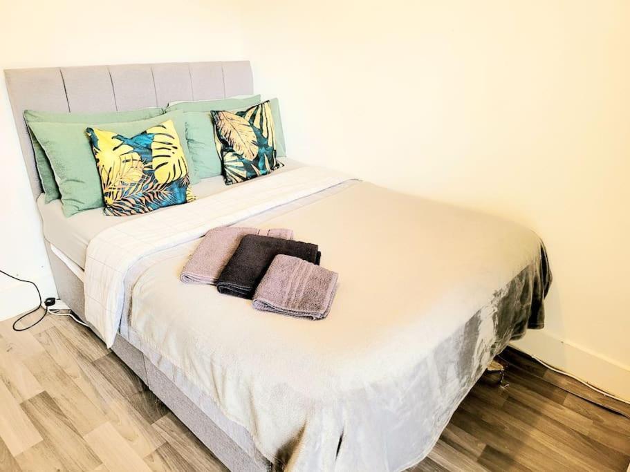 One Bedroom Apartment With A Terrace In Angel Londyn Zewnętrze zdjęcie